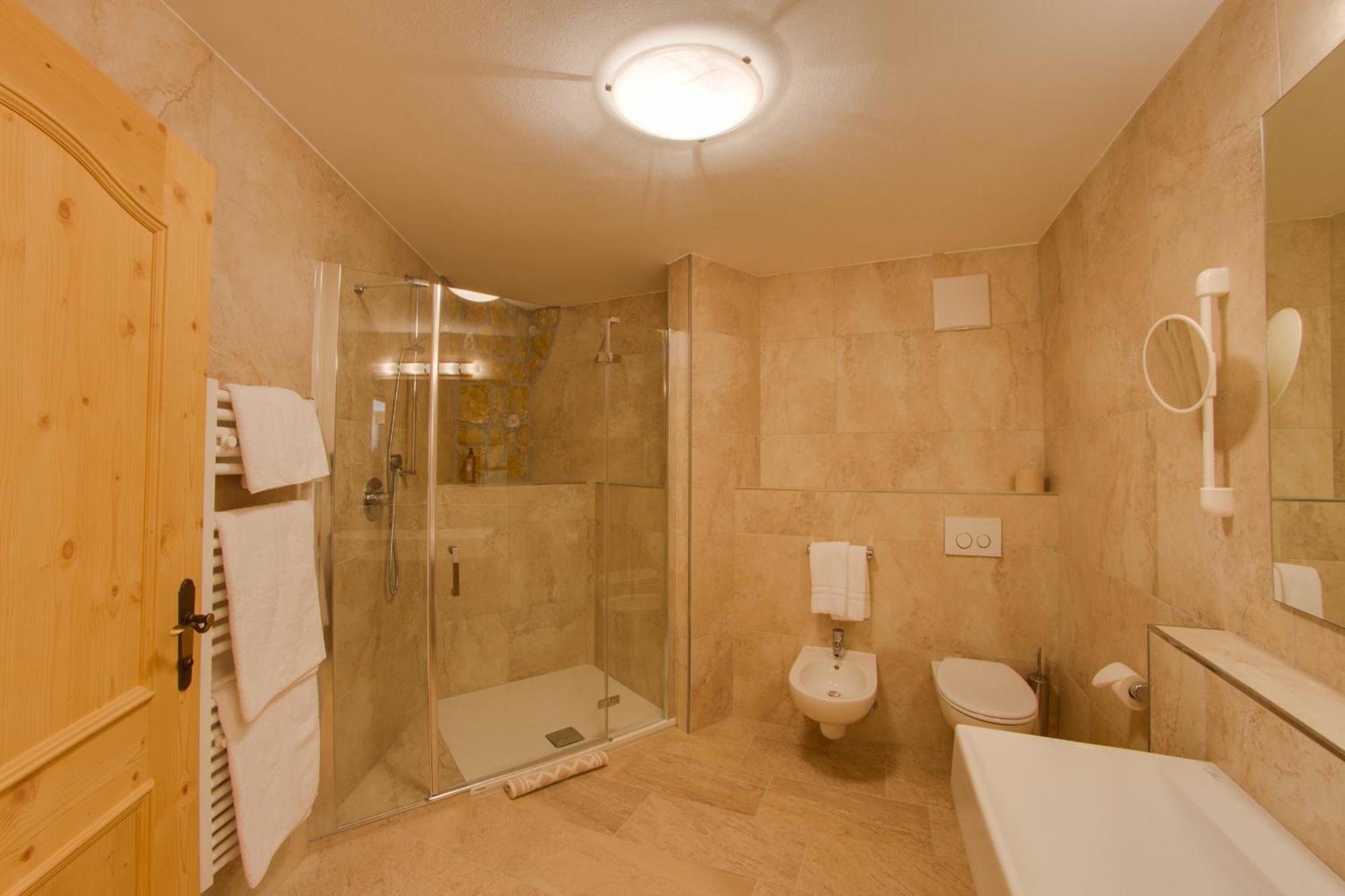 Dorfhotel Beludei Santa Cristina Val Gardena 객실 사진